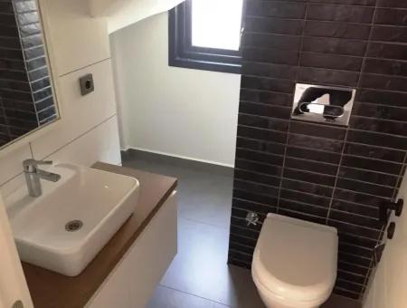 Marmaris İlçesi Beldibi Mahallesinde Satılık Müstakil Havuzlu 4 Oda 2 Salon 220 M2 Havuzlu Akıllı  Villa