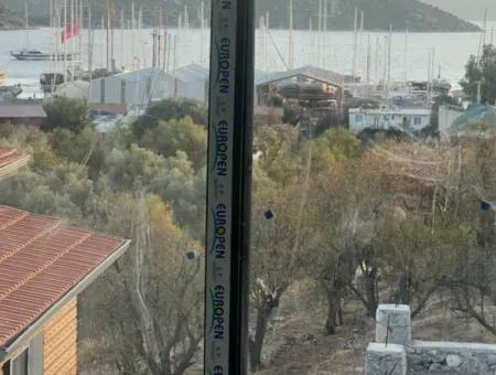 Marmaris Bozburun Mahallesinde Deniz Manzaralı Tam Müstakil Bahçeli Otoparklı Satılık Villa