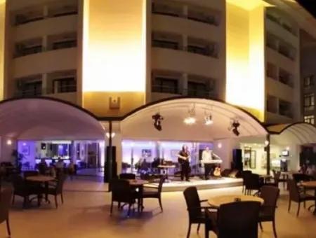 Marmaris Merkezinde Denize Sıfır Satılık 5 Yıldızlı Otel