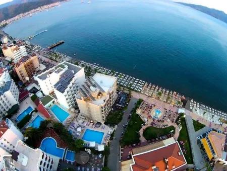 Marmaris Merkezinde 100 Oda Satılık  Havuzlu Otel